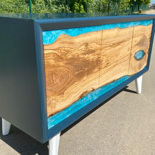 Media Unit with Olive Resin River Doors