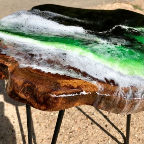Teak & Resin Ocean Art Side Table Green 2