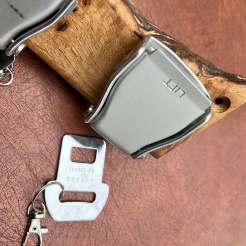 Aeroplane Belt Buckle Key Holder (Oak Twin)