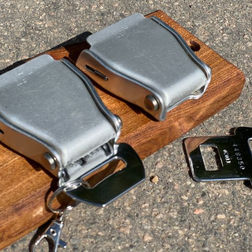 Aeroplane Seatbelt Buckle Key Holder (Elm Twin)