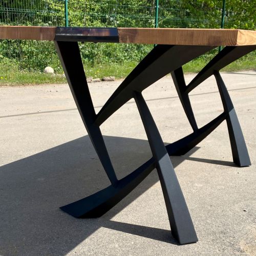 Elm River Dining Table Black Resin