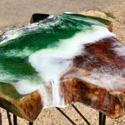 Teak & Resin Ocean Art Side Table Green 1