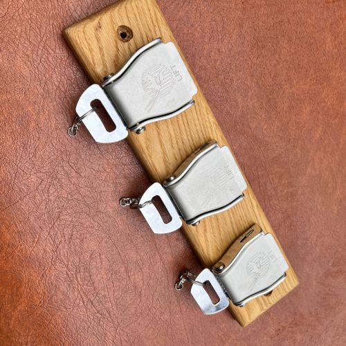 Aeroplane Belt Buckle Key Holder (Oak Triple)