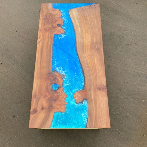 Elm Ocean Coffee Table & Gold Frame