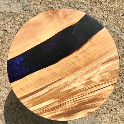 Olive Resin River Side Table 2