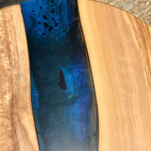 Olive Resin River Side Table 1