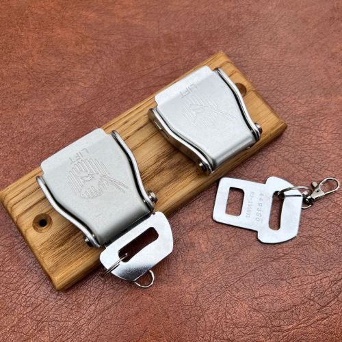 Aeroplane Belt Buckle Key Holder (Oak Twin 2)