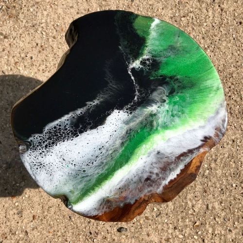 Teak & Resin Ocean Art Side Table Green 2